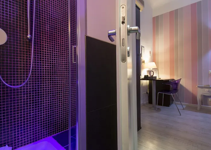 Bed & Breakfast Chroma Italy - Chroma Tessera 4*